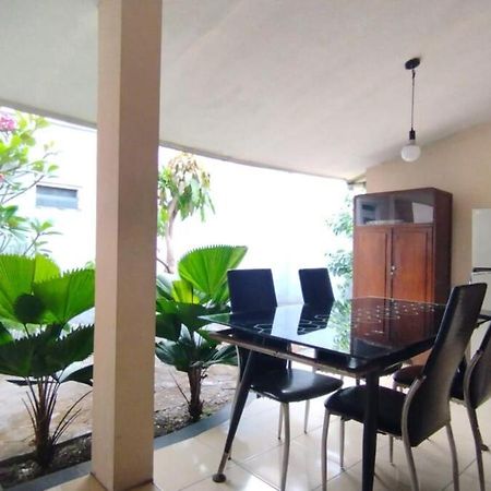 Sadana Villahouse Ngadinegaran ยอกยาการ์ตา ภายนอก รูปภาพ